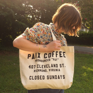 Paix Tote bag